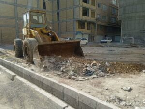 تداوم عملیات پاکسازی زمینهای خالی در صباشهر در قالب «طرح استقبال از بهار»