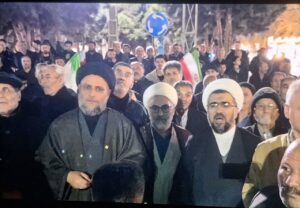 هجدهمین شب تجمع مردمی در میدان نماز صباشهر، پرشور تر از همیشه