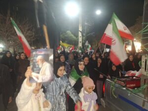 هجدهمین شب تجمع مردمی در میدان نماز صباشهر، پرشور تر از همیشه